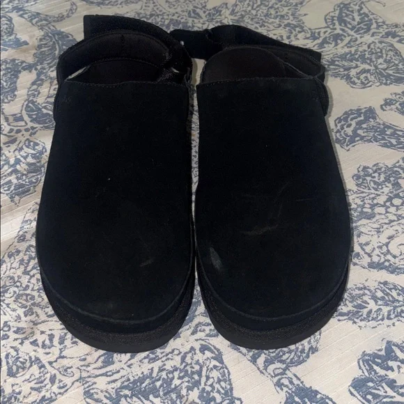 UGG Womens UGG Goldenstar Clog - Black woman’s size 9 
New with defect - Picture 5 of 10